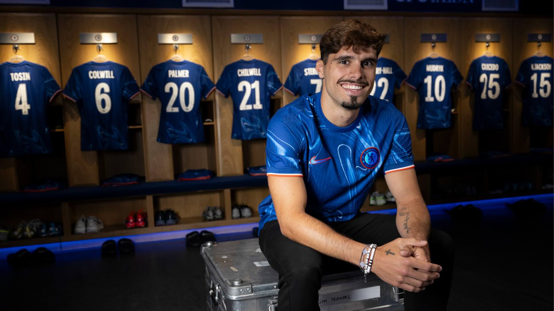 Pedro Neto Resmi Berkostum Chelsea