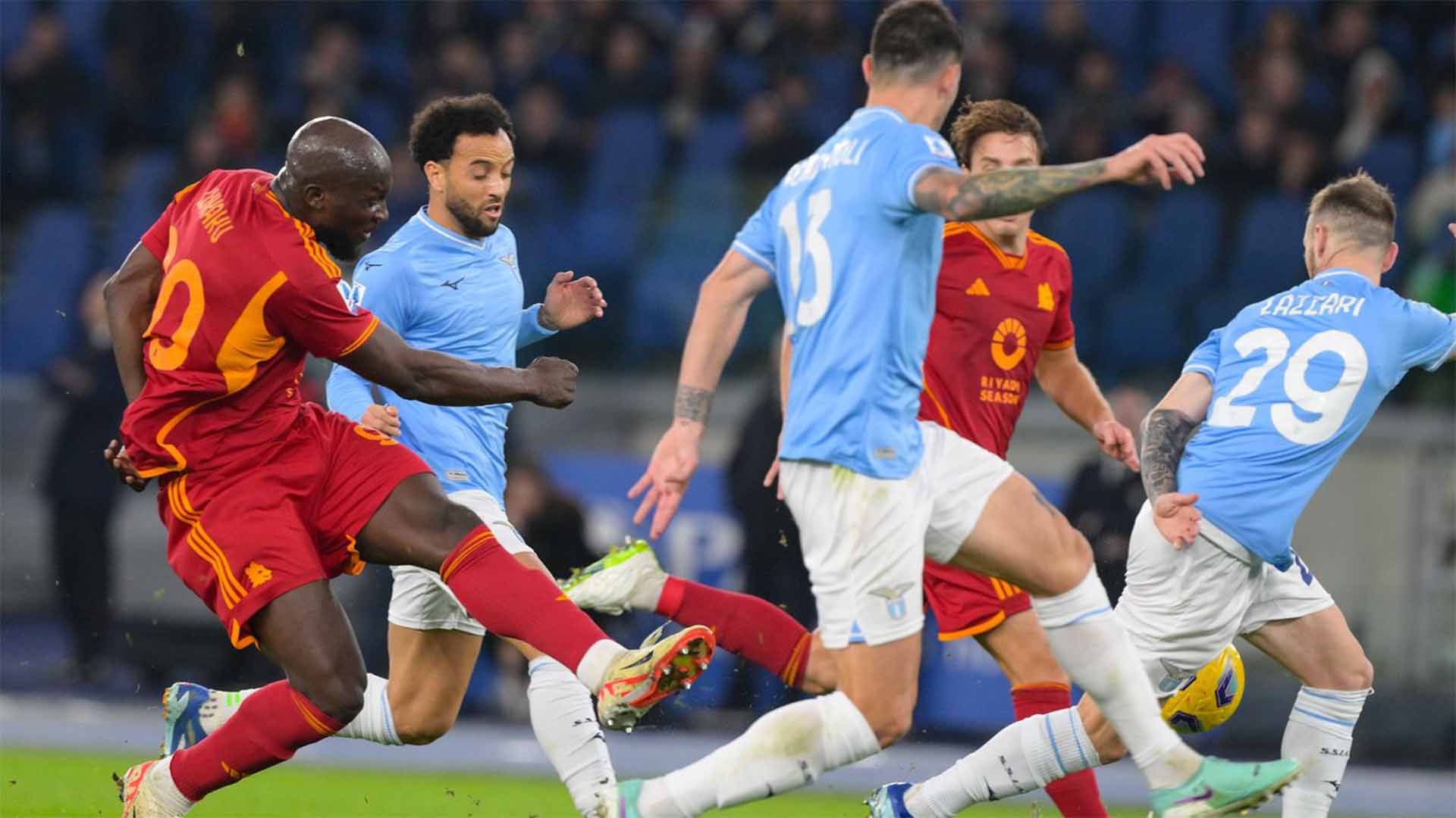 AS Roma Pulang Tanpa Poin Penuh Usai Berlaga di Kandang Lazio